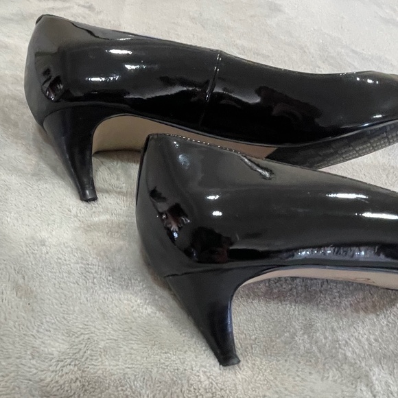 Black Leather Pumps Heels Women's Size 7 - Picture 6 of 9